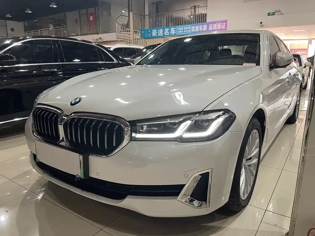 2021 BMW 5 Series 535Le