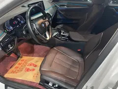 2021 BMW 5 Series 535Le, белый — фото 10