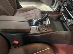 2021 BMW 5 Series 535Le, белый — фото 14
