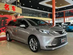 2021 Toyota Sienna 2.5L Hybrid Premium — фото 3