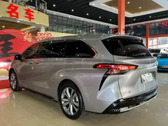 2021 Toyota Sienna 2.5L Hybrid Premium — фото 5