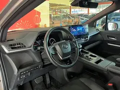 2021 Toyota Sienna 2.5L Hybrid Premium — фото 7