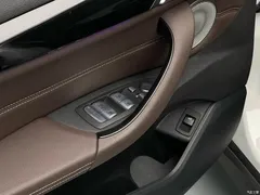 2021 BMW X1 sDrive25Li Leading Model, белый — фото 13