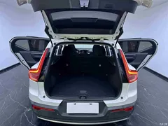 2022 Volvo XC40 T4 4WD Zhixing Fashion, белый — фото 7