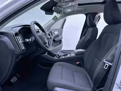 2022 Volvo XC40 T4 4WD Zhixing Fashion, белый — фото 11