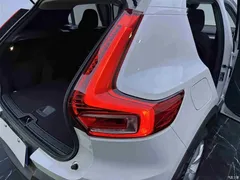 2022 Volvo XC40 T4 4WD Zhixing Fashion, белый — фото 21
