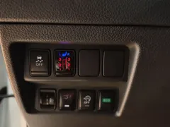 2022 Nissan X-Trail 2.0L 2WD Premium, белый — фото 10
