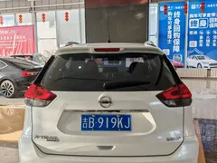 2022 Nissan X-Trail 2.0L 2WD Premium, белый — фото 30