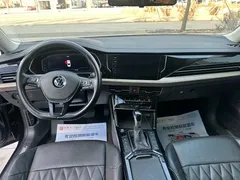 2021 Volkswagen Passat 330TSI Luxury, чёрный — фото 8