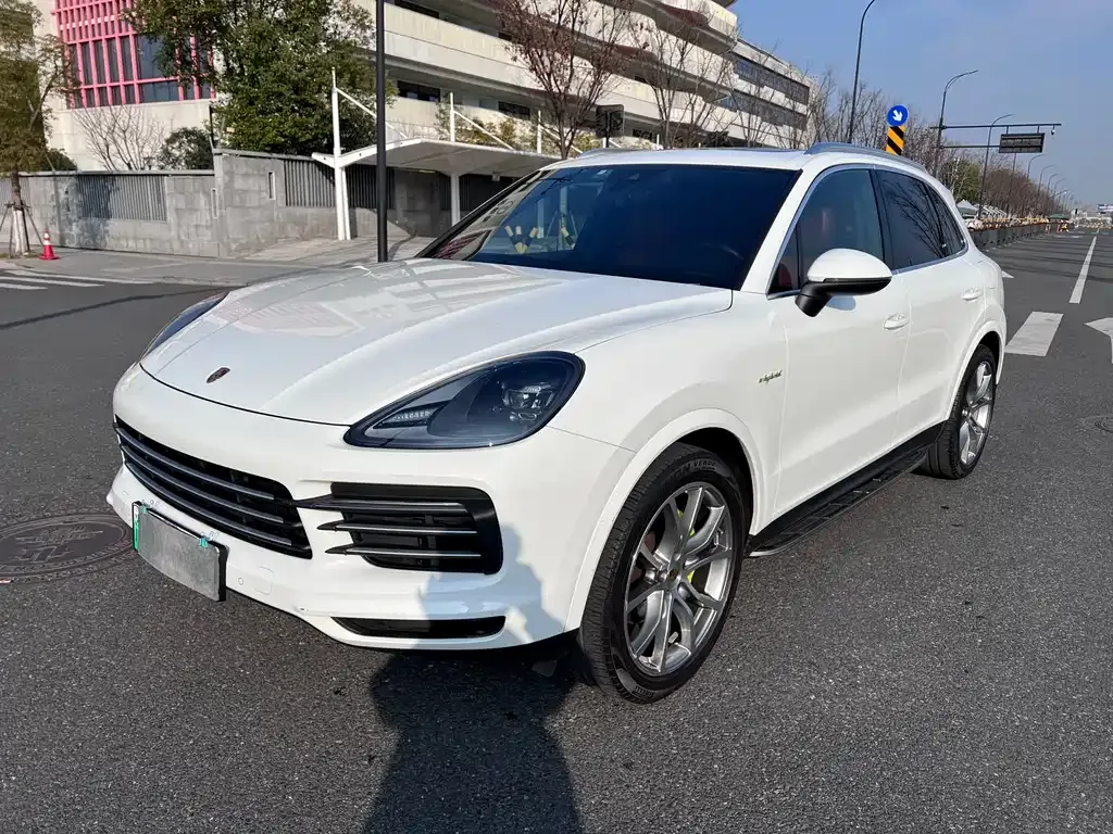 2022 Porsche Cayenne E-Hybrid 2.0T PHEV Platinum