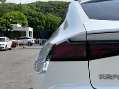 2022 Changan UNI-V 1.5T, белый — фото 11