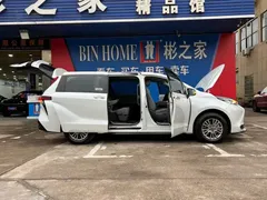 2023 Toyota Sienna 2.5L Hybrid Luxury, белый — фото 19