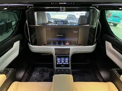 2020 Lexus LM 300h, чёрный — фото 9
