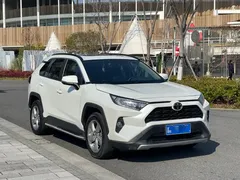 2021 Toyota RAV4 2.0L CVT 4WD Fashion, белый — фото 3