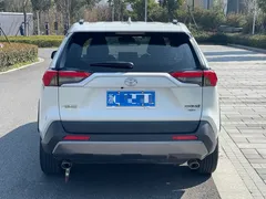 2021 Toyota RAV4 2.0L CVT 4WD Fashion, белый — фото 5
