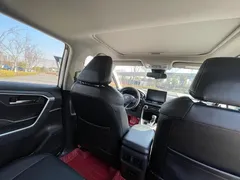 2021 Toyota RAV4 2.0L CVT 4WD Fashion, белый — фото 16