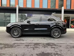 2022 Porsche Cayenne 3.0T Platinum, чёрный — фото 2