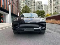 2022 Porsche Cayenne 3.0T Platinum, чёрный — фото 3