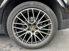 2022 Porsche Cayenne 3.0T Platinum, чёрный — фото 12