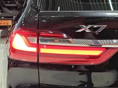 2022 BMW X7 xDrive40i, чёрный — фото 17