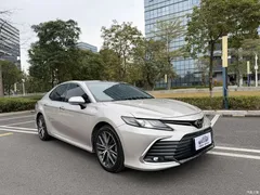 2021 Toyota Camry 2.5G Luxury — фото 3