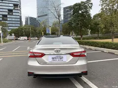 2021 Toyota Camry 2.5G Luxury — фото 7