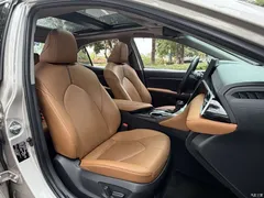 2021 Toyota Camry 2.5G Luxury — фото 11