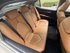 2021 Toyota Camry 2.5G Luxury — фото 14