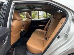 2021 Toyota Camry 2.5G Luxury — фото 17