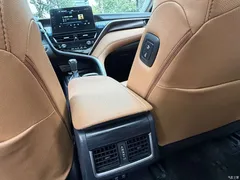 2021 Toyota Camry 2.5G Luxury — фото 19