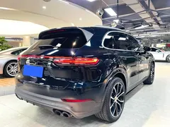 2023 Porsche Cayenne E-Hybrid 2.0T PHEV, чёрный — фото 4