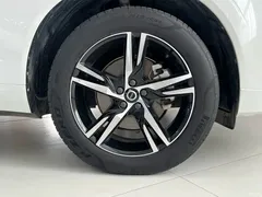 2022 Volvo XC60 B5 4WD Zhiyuan Sport, белый — фото 13