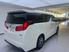 2021 Toyota Alphard Hybrid 2.5L Premium, белый — фото 9