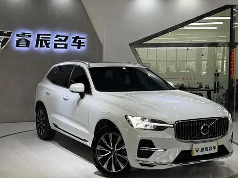 2023 Volvo XC60 4WD Luxury