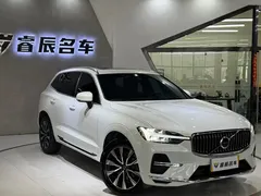 2023 Volvo XC60 4WD Luxury, белый — фото 1