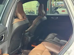 2023 Volvo XC60 4WD Luxury, белый — фото 6