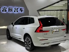 2023 Volvo XC60 4WD Luxury, белый — фото 11