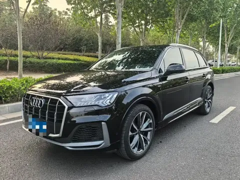 2022 Audi Q7 55 TFSI quattro S line