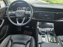 2022 Audi Q7 55 TFSI quattro S line, чёрный — фото 14