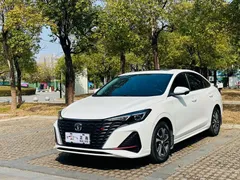2023 Changan Eado PLUS 1.4T GDI DCT Premium, белый — фото 1