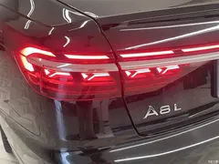 2023 Audi A8 A8L 45 TFSI quattro luxury model — фото 10