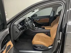 2023 Audi A8 A8L 45 TFSI quattro luxury model — фото 16
