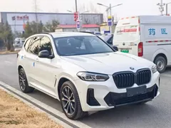 2022 BMW X3 xDrive30i M, белый — фото 3