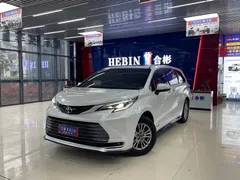 2021 Toyota Sienna 2.5L Hybrid Premium, белый — фото 2
