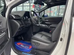 2021 Toyota Sienna 2.5L Hybrid Premium, белый — фото 3