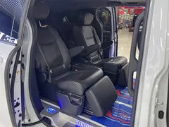 2021 Toyota Sienna 2.5L Hybrid Premium, белый — фото 9
