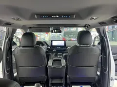 2021 Toyota Sienna 2.5L Hybrid Premium, белый — фото 11