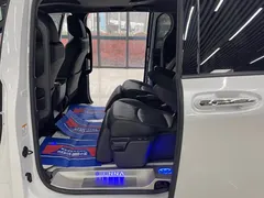 2021 Toyota Sienna 2.5L Hybrid Premium, белый — фото 13