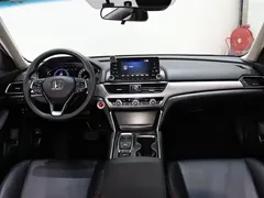 2018 Honda Accord Hybrid 2.0L VI, синий — фото 12