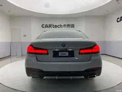 2022 BMW 5 Series modified 530Li leading M sports package, белый — фото 6